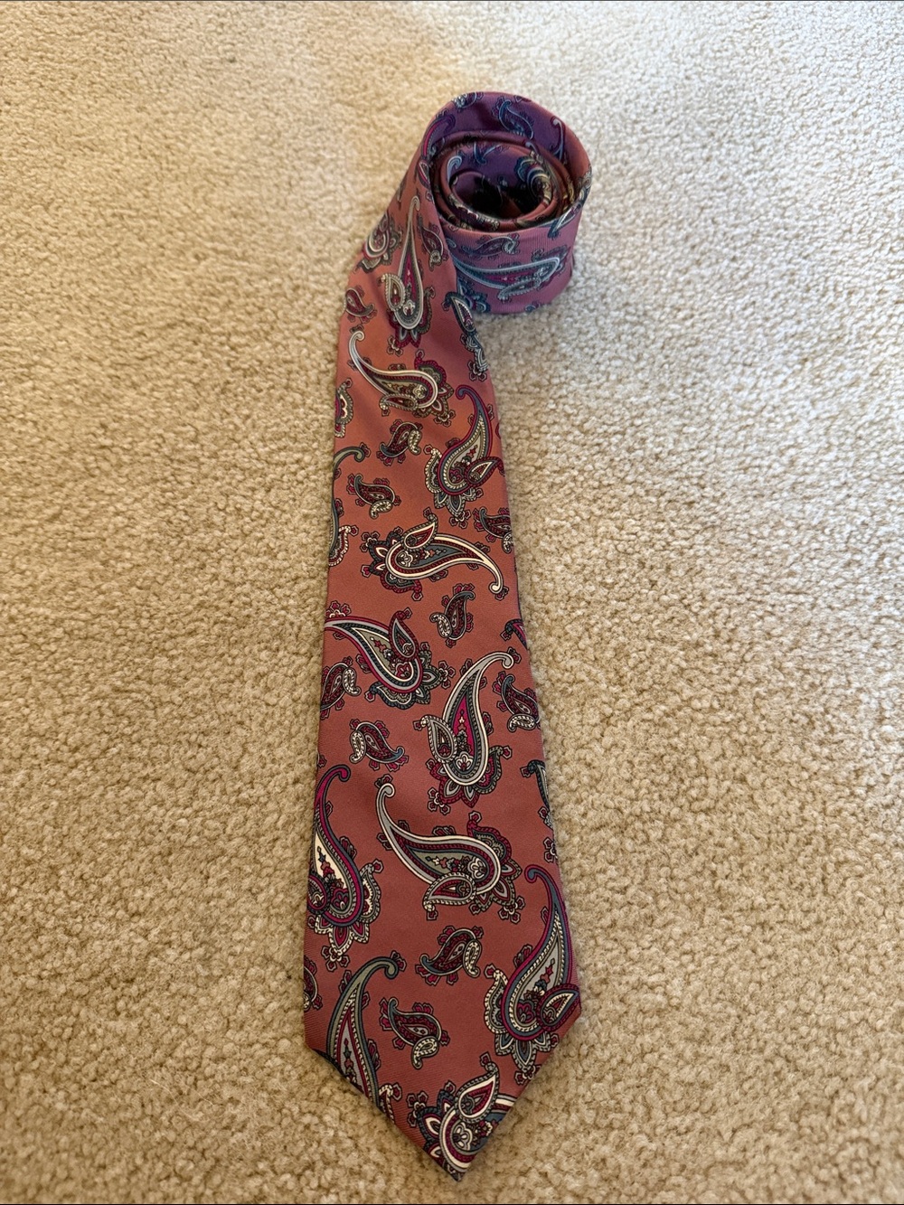Dior Men's Paisley Silk Tie - Rose Burgundy with Navy Accents